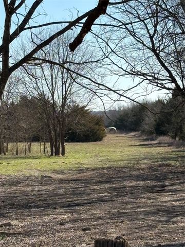 000 County Road 4518, Wolfe City, TX 75496