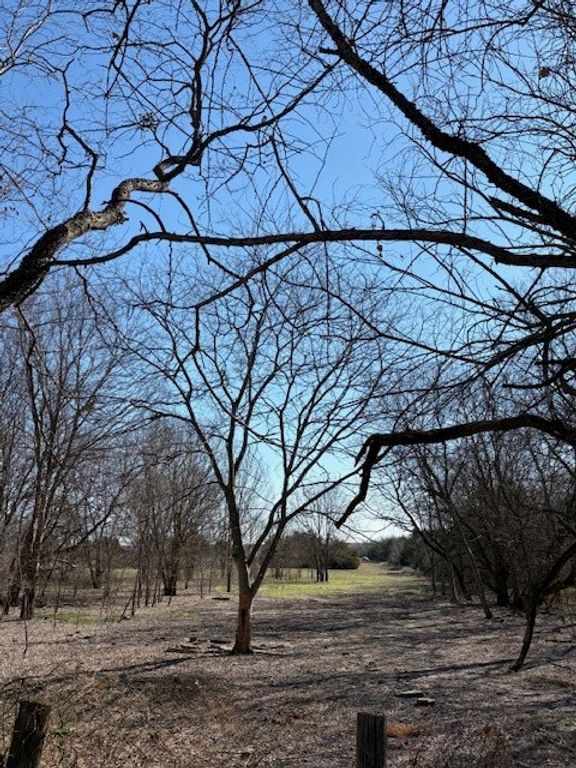 000 County Road 4518, Wolfe City, TX 75496