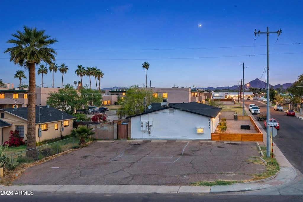 2444 E WILLETTA Street 3, Phoenix, AZ 85008 — photo 5