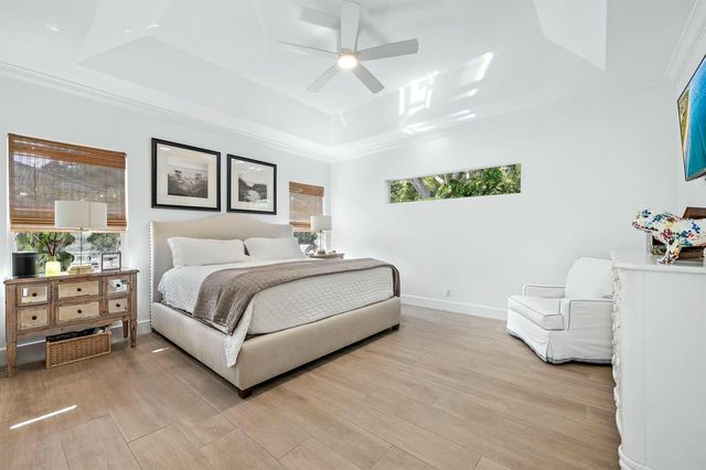 9927 SE Canary Palm Way, Jupiter, FL 33469