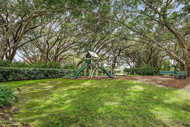 9927 SE Canary Palm Way, Jupiter, FL 33469