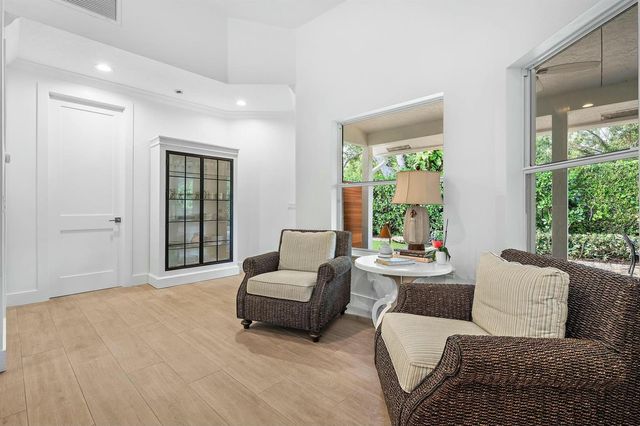 9927 SE Canary Palm Way, Jupiter, FL 33469