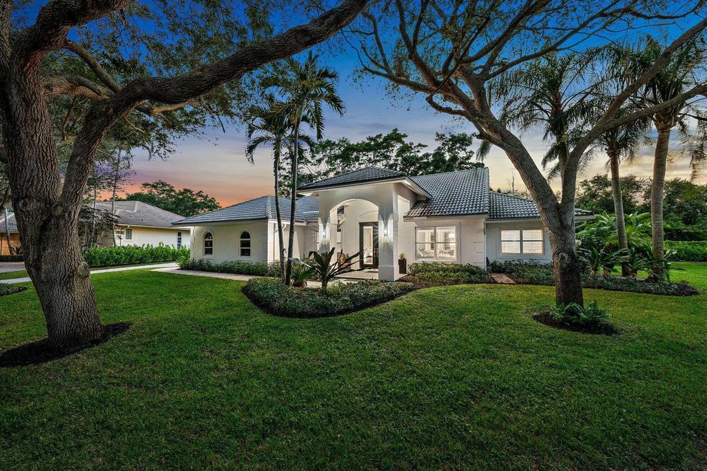 9927 SE Canary Palm Way, Jupiter, FL 33469