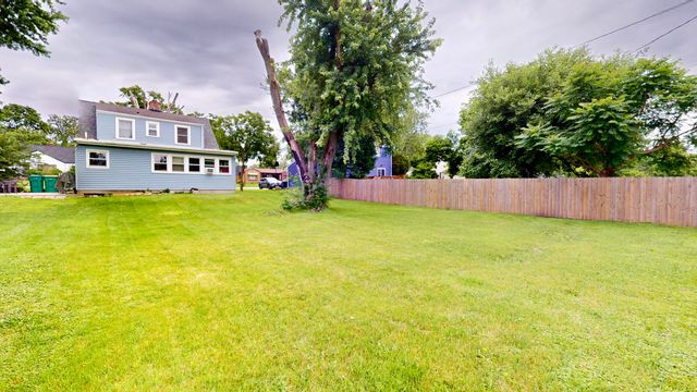 3 Sunset Road, Merrillville, IN 46410