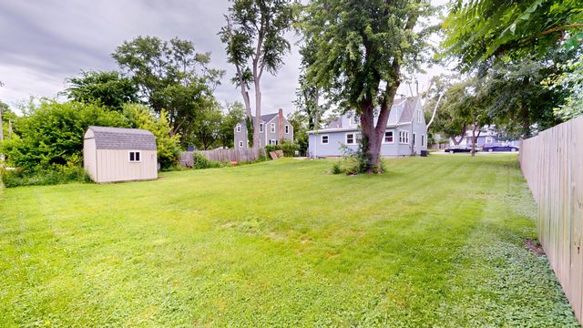 3 Sunset Road, Merrillville, IN 46410