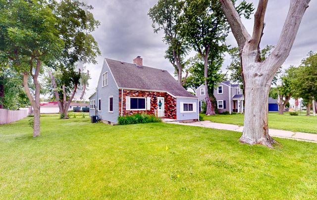 3 Sunset Road, Merrillville, IN 46410