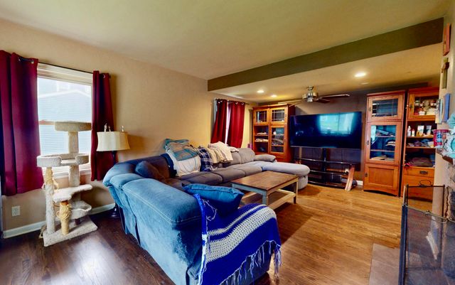 3 Sunset Road, Merrillville, IN 46410