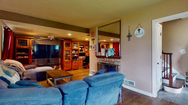3 Sunset Road, Merrillville, IN 46410