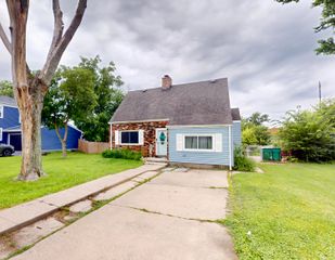3 Sunset Road, Merrillville, IN 46410