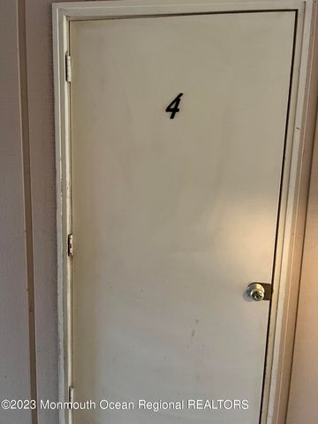 604 Wellington Place, Aberdeen, NJ 07747