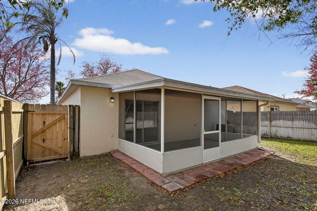 7251 LAWN TENNIS Lane, Jacksonville, FL 32277