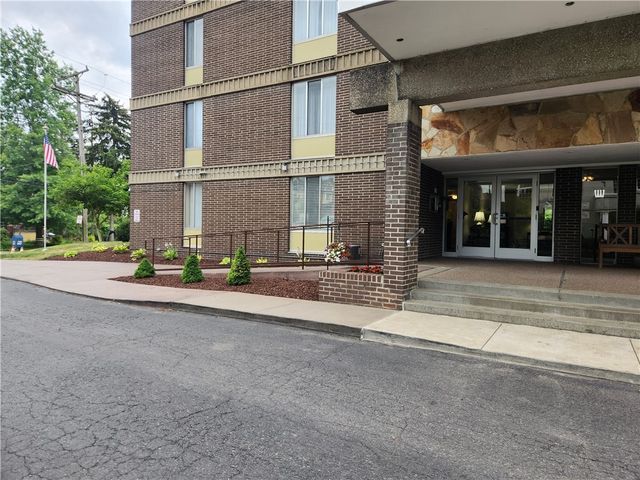 301 S HOME 411, Avalon, PA 15202