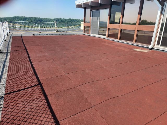 301 S HOME 411, Avalon, PA 15202