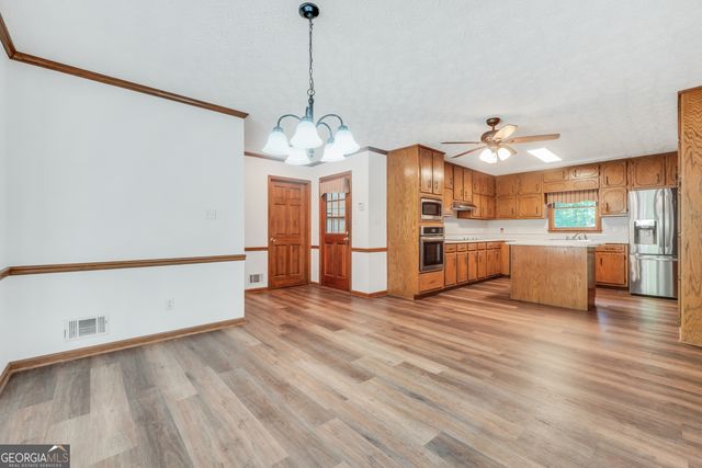 381 WYLDEWOODE Drive, Mcdonough, GA 30253