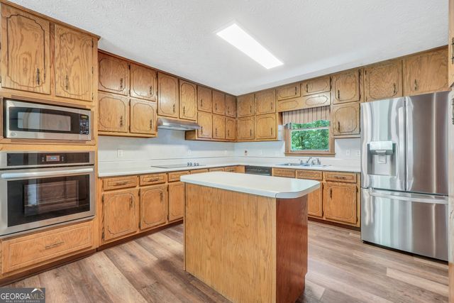 381 WYLDEWOODE Drive, Mcdonough, GA 30253