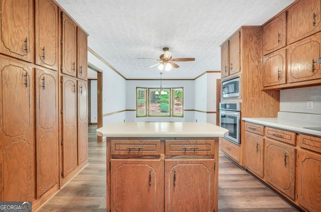 381 WYLDEWOODE Drive, Mcdonough, GA 30253