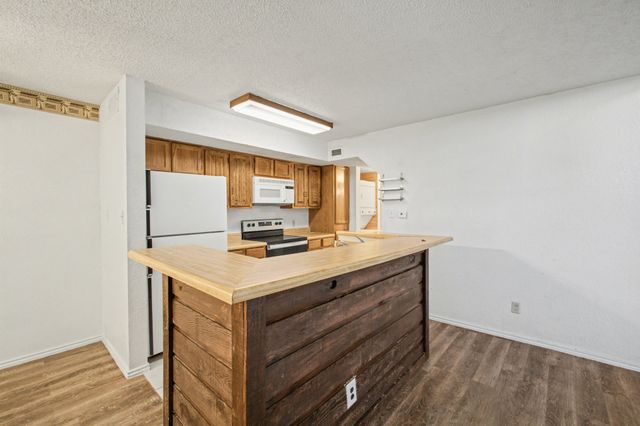 9827 Walnut Street 210, Dallas, TX 75243