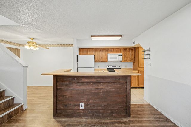 9827 Walnut Street 210, Dallas, TX 75243