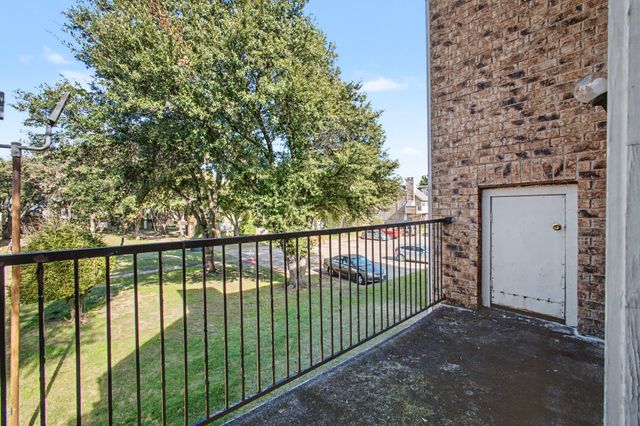 9827 Walnut Street 210, Dallas, TX 75243