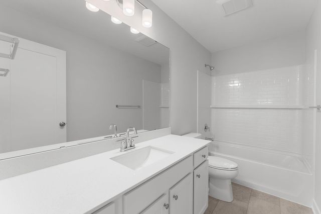1551 Creekwood Dr, New Richmond, WI 54017