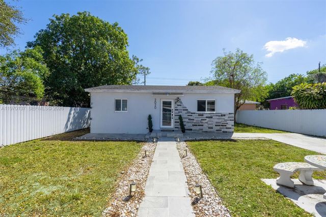 2020 NW 83rd Ter, Miami, FL 33147