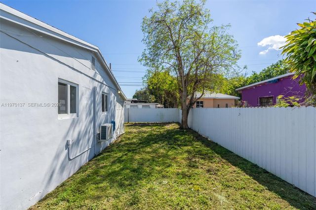 2020 NW 83rd Ter, Miami, FL 33147