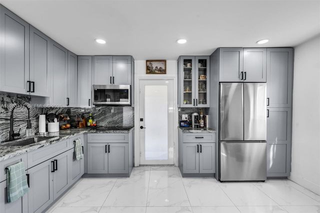 2020 NW 83rd Ter, Miami, FL 33147