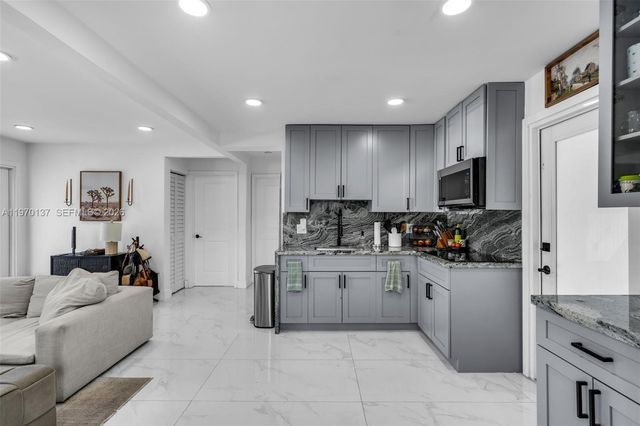 2020 NW 83rd Ter, Miami, FL 33147