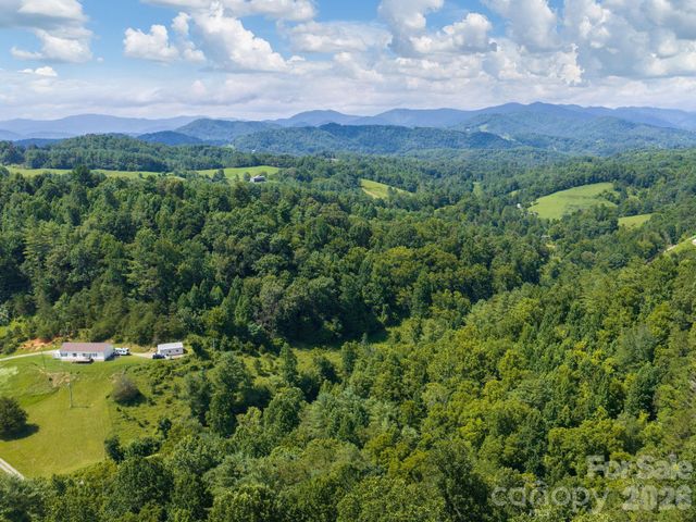 99999 Baileys Branch Road, Marshall, NC 28753