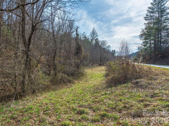 99999 Baileys Branch Road, Marshall, NC 28753