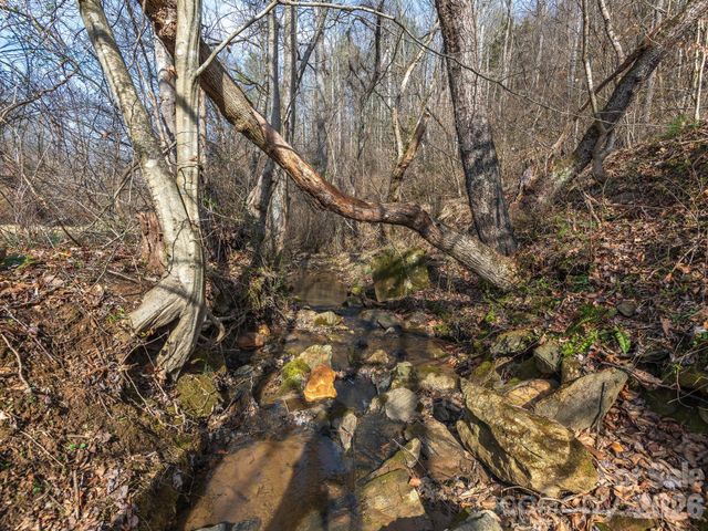 99999 Baileys Branch Road, Marshall, NC 28753