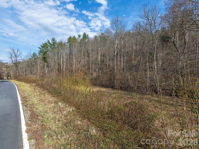 99999 Baileys Branch Road, Marshall, NC 28753
