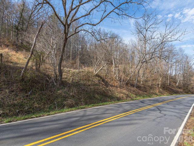99999 Baileys Branch Road, Marshall, NC 28753