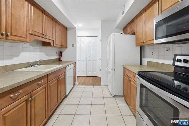 850 Main Street 102, Hackensack, NJ 07601