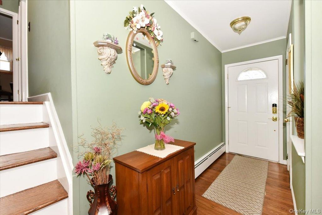 283 W Gates Avenue, Lindenhurst, NY 11757 — photo 5