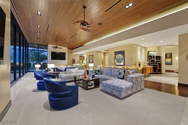 570 LAIRMONT Place, Henderson, NV 89012