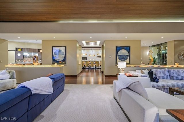 570 LAIRMONT Place, Henderson, NV 89012