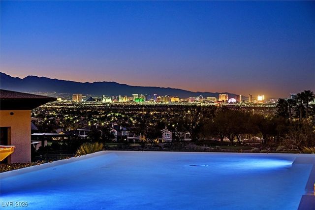 570 LAIRMONT Place, Henderson, NV 89012