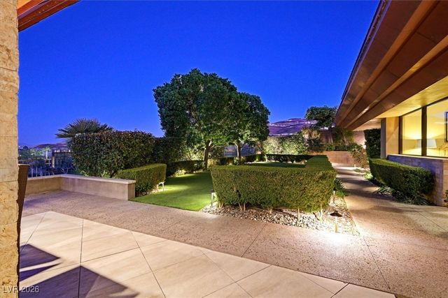 570 LAIRMONT Place, Henderson, NV 89012