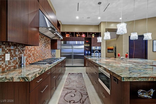 570 LAIRMONT Place, Henderson, NV 89012