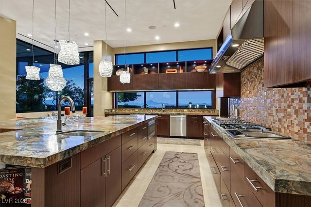 570 LAIRMONT Place, Henderson, NV 89012