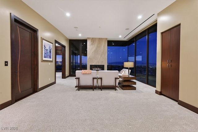 570 LAIRMONT Place, Henderson, NV 89012