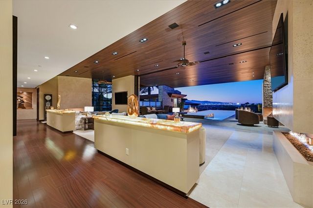 570 LAIRMONT Place, Henderson, NV 89012