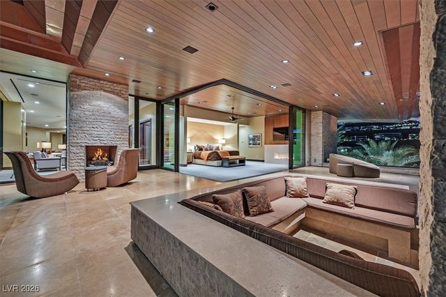 570 LAIRMONT Place, Henderson, NV 89012