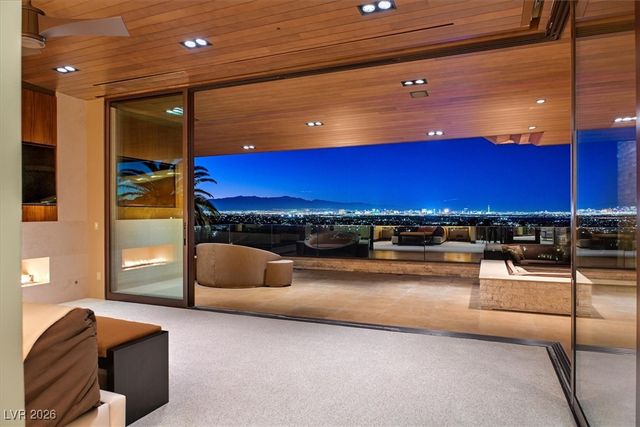 570 LAIRMONT Place, Henderson, NV 89012