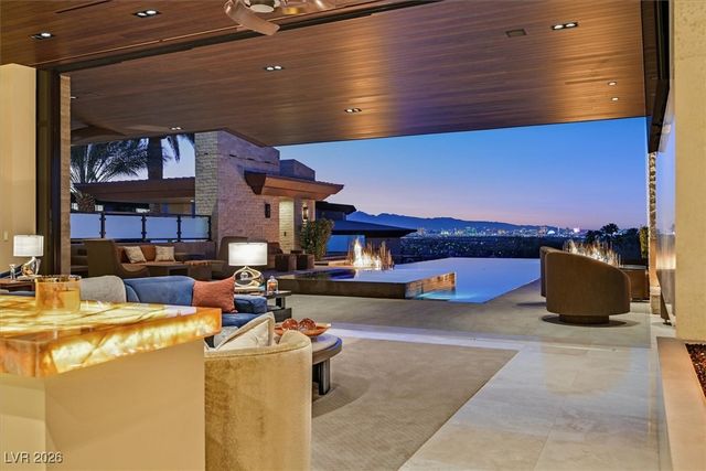 570 LAIRMONT Place, Henderson, NV 89012