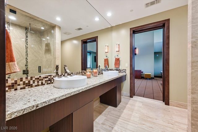 570 LAIRMONT Place, Henderson, NV 89012