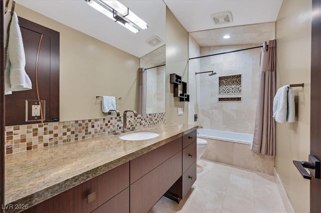 570 LAIRMONT Place, Henderson, NV 89012