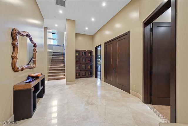 570 LAIRMONT Place, Henderson, NV 89012