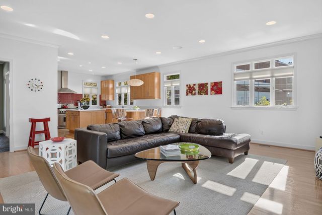 4315 LYNBROOK DR, Bethesda, MD 20814